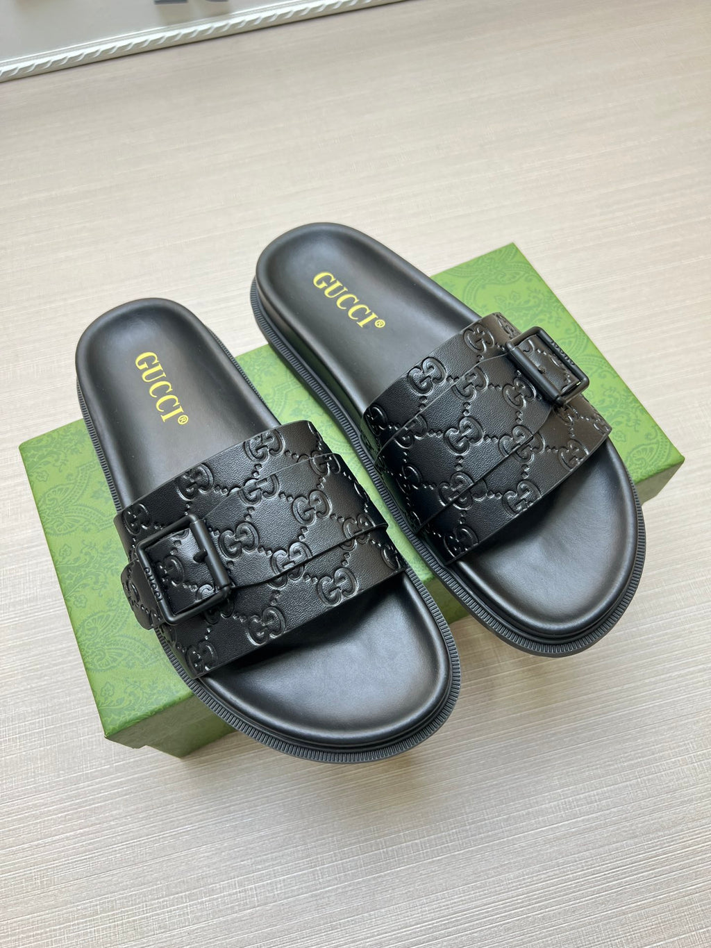 54B91Z Popular slippers