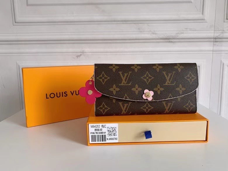 146PE55B Popular leather Wallets