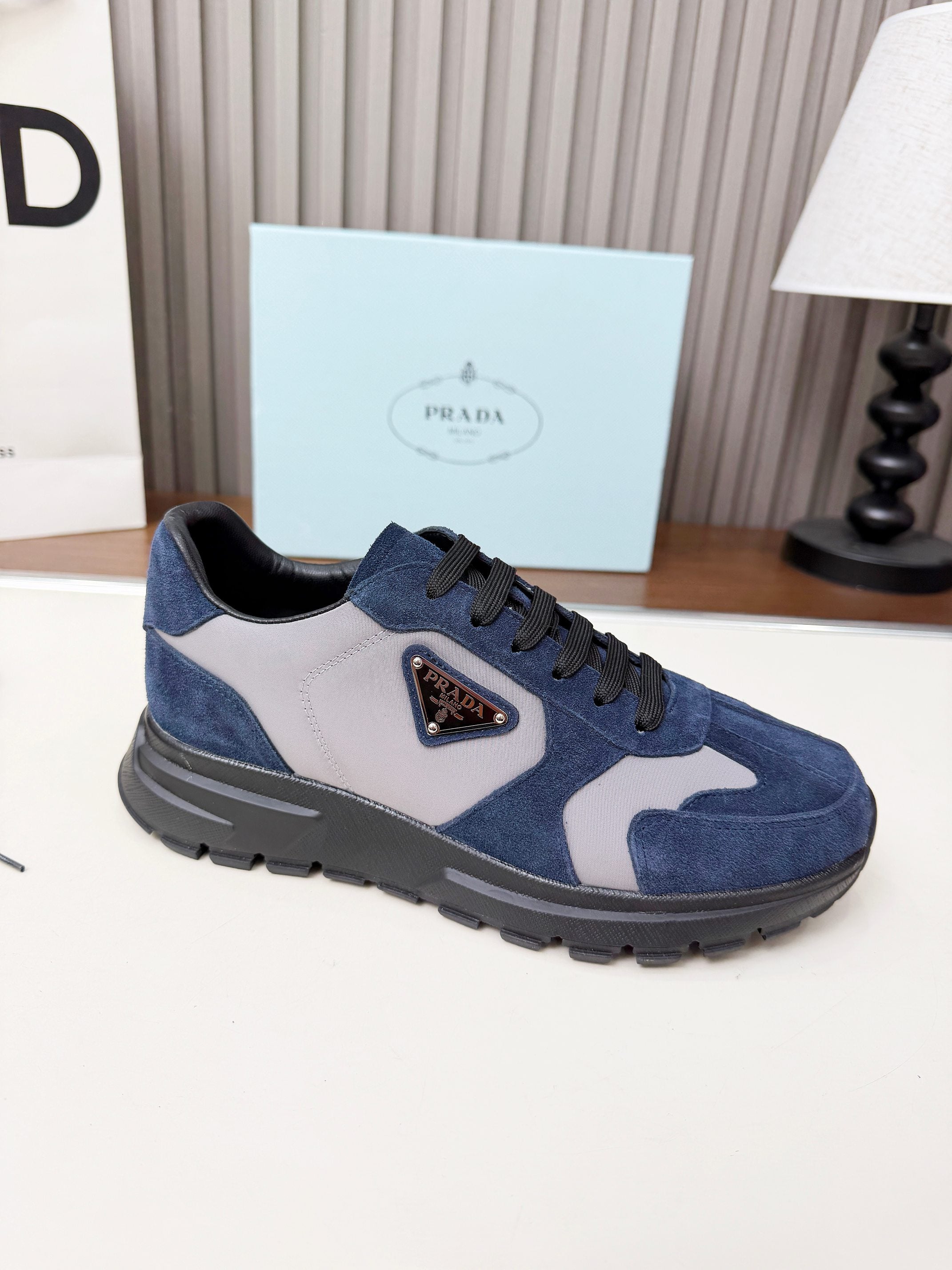 Z2P36P61 Popular high-quality leather Shoes