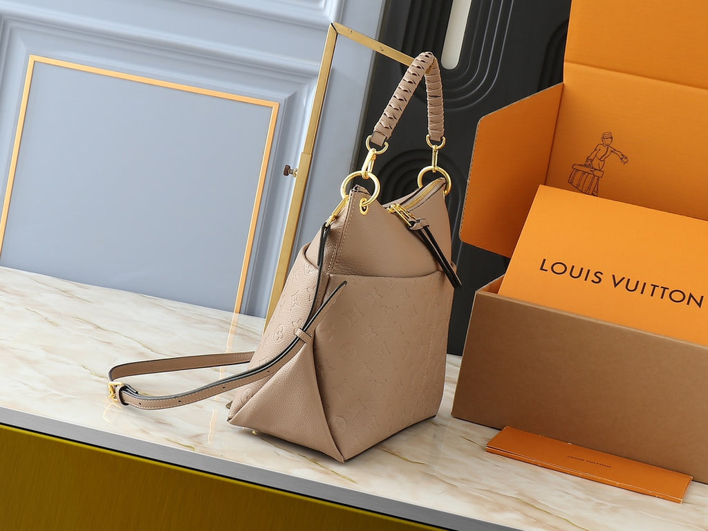1WE115B Popular leather bag