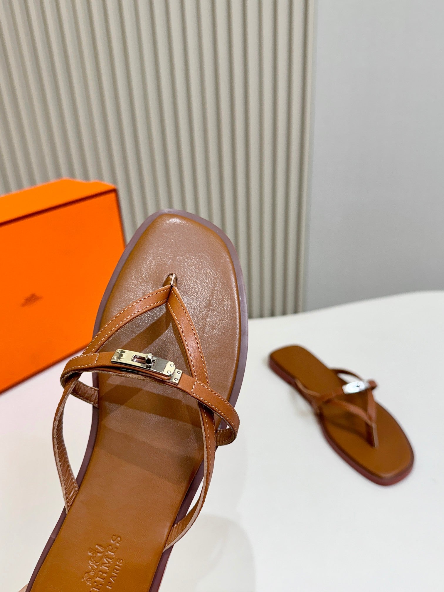 Z2X66H7 Popular high-quality leather Shoes