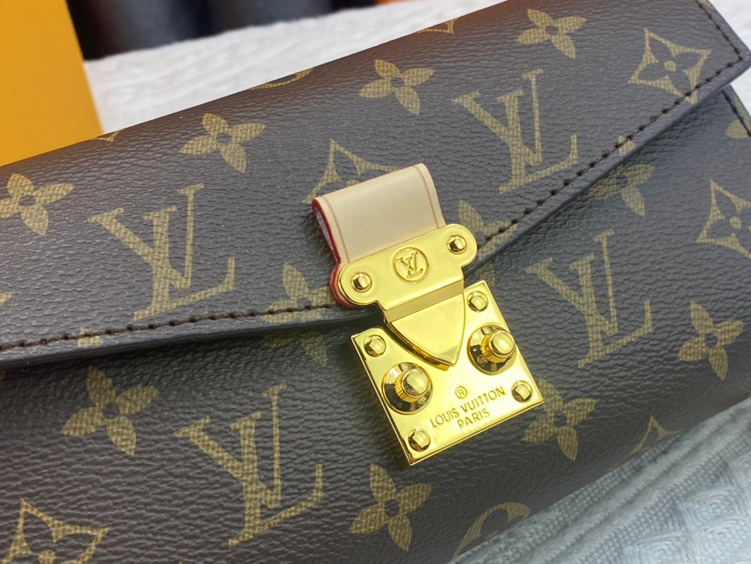 1XE32B Popular  leather bag 