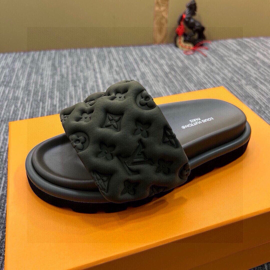 5QE13Z Popular Slippers