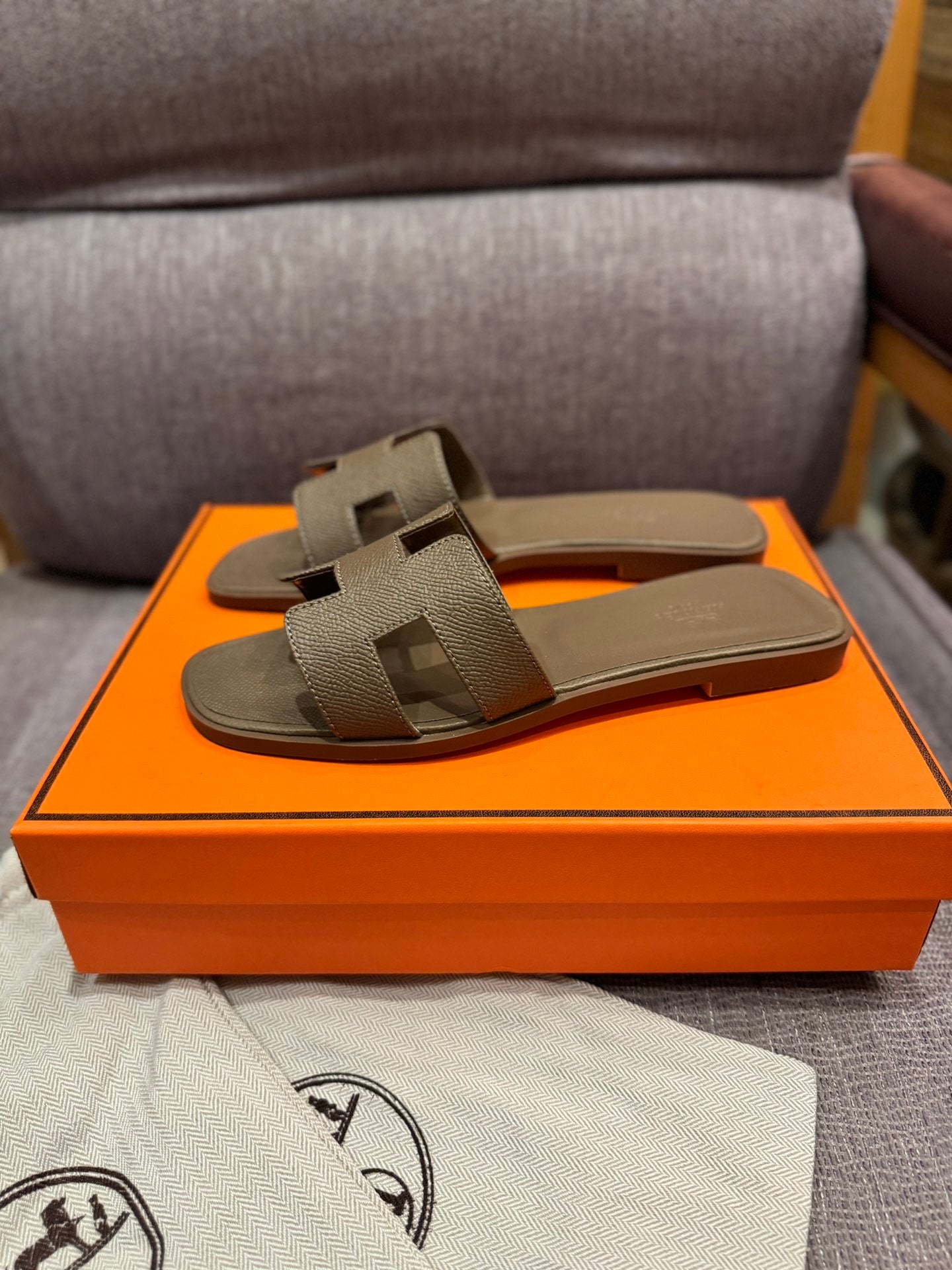 1ZH237Z Popular Slippers