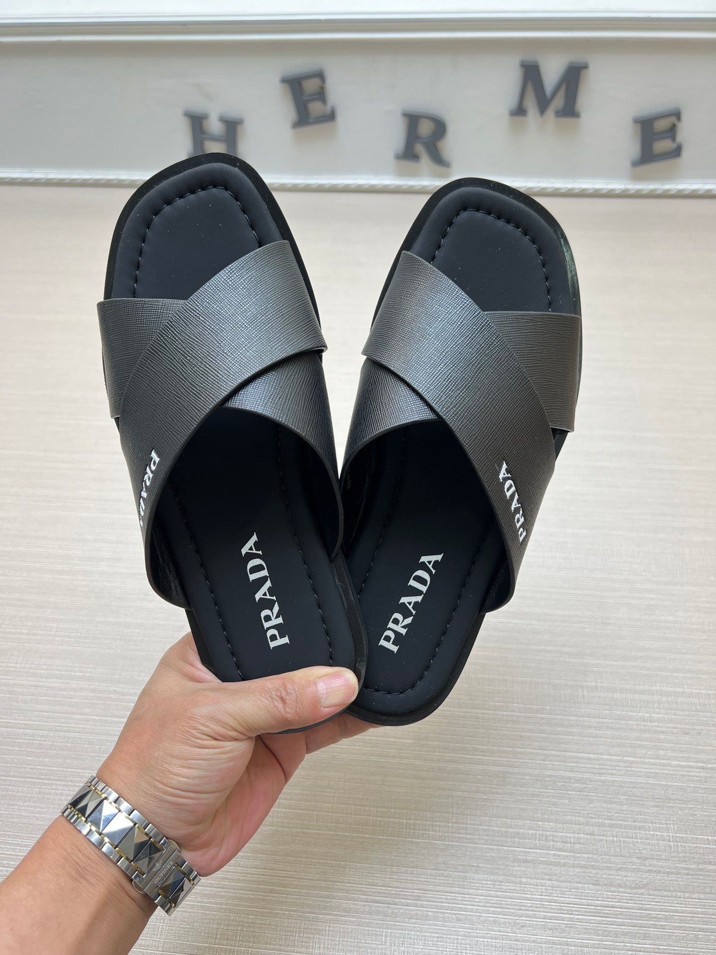 54PD72Z Popular slippers