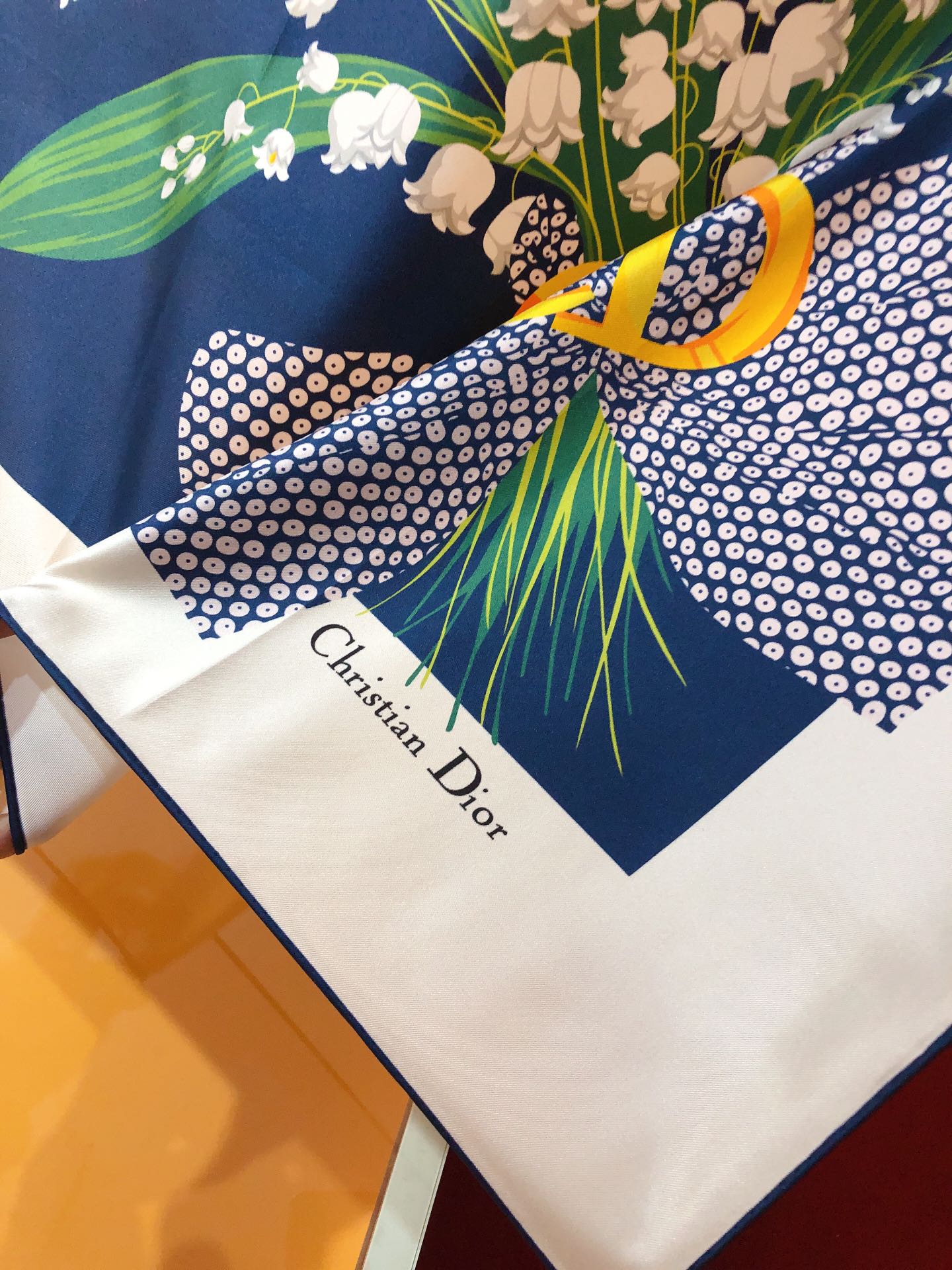 155ND7W Popular Silk Scarve