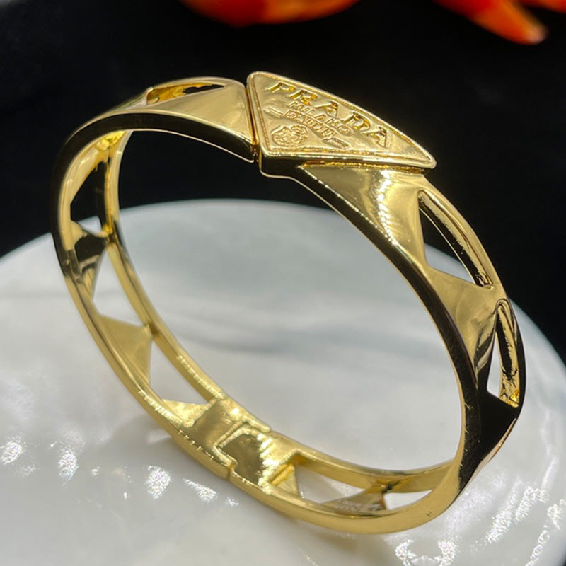 1YPD72K  Popular Bracelets