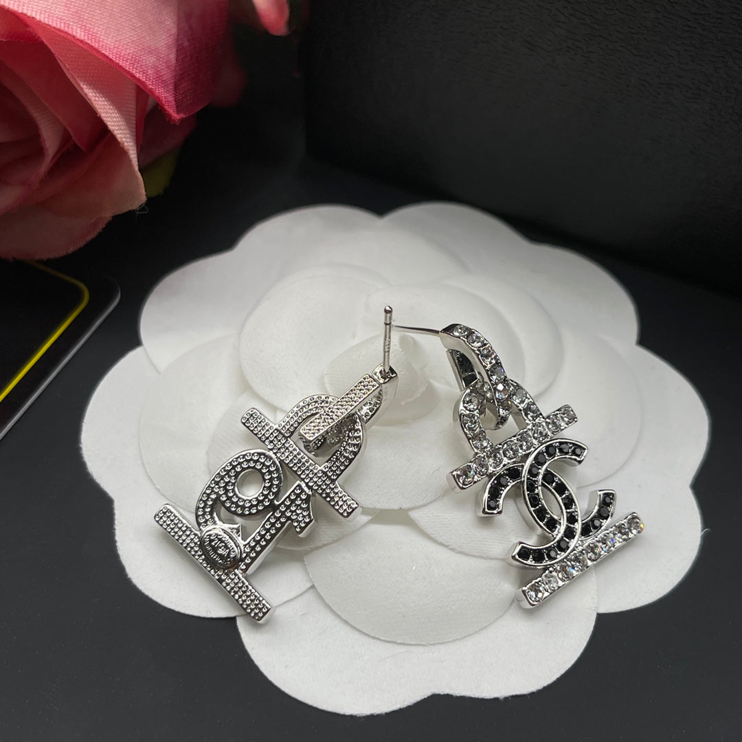 14C898E Popular  Earrings