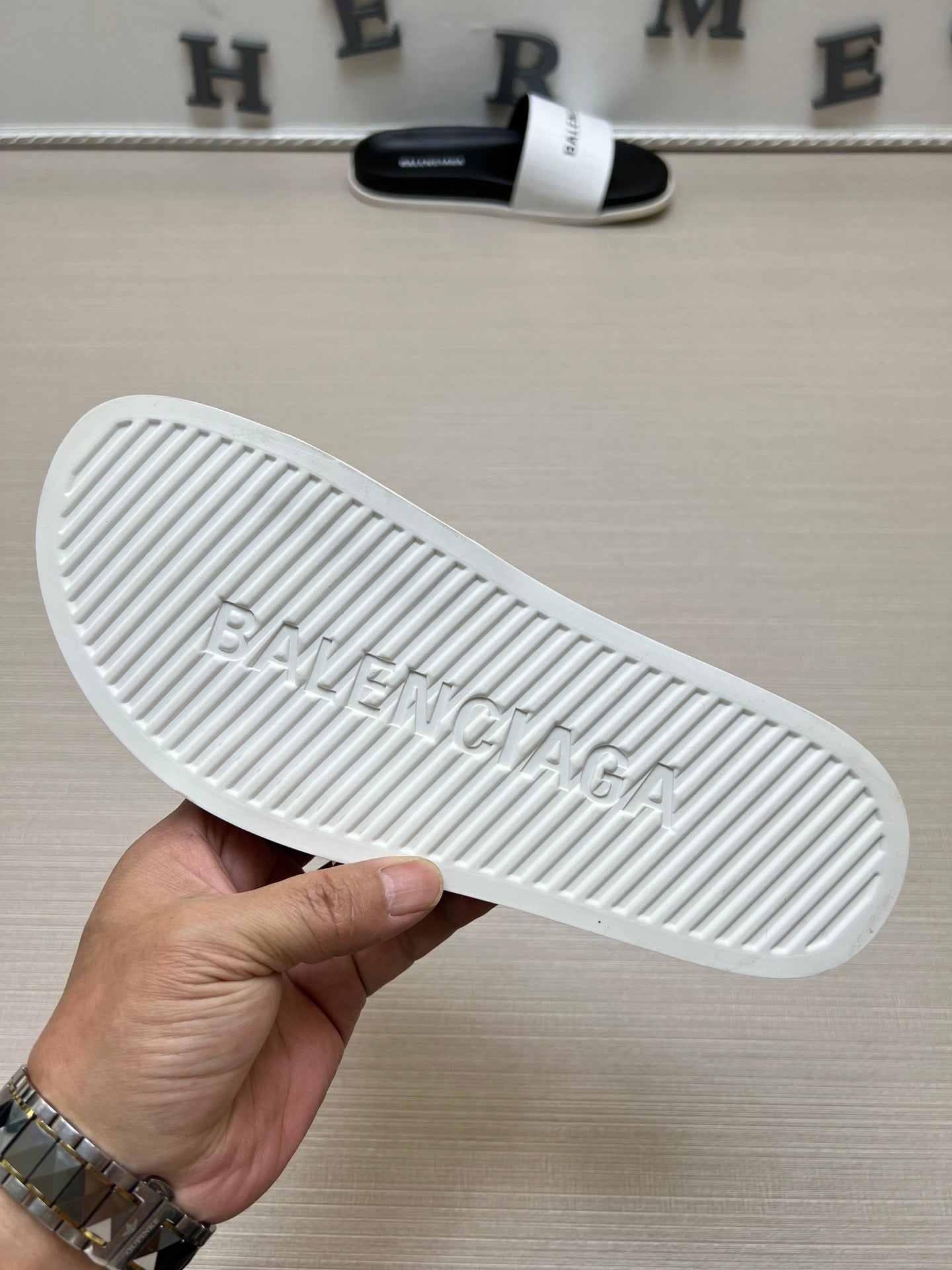 54J99Z Popular slippers