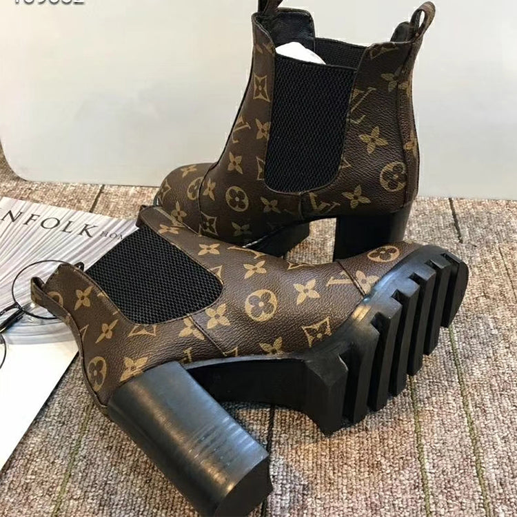 2E11Z  Popular high quality  Boots