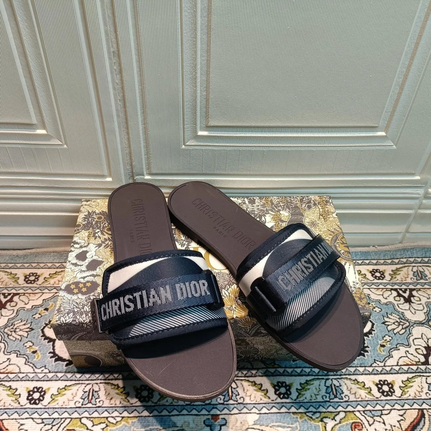 14D20Z Popular Slippers