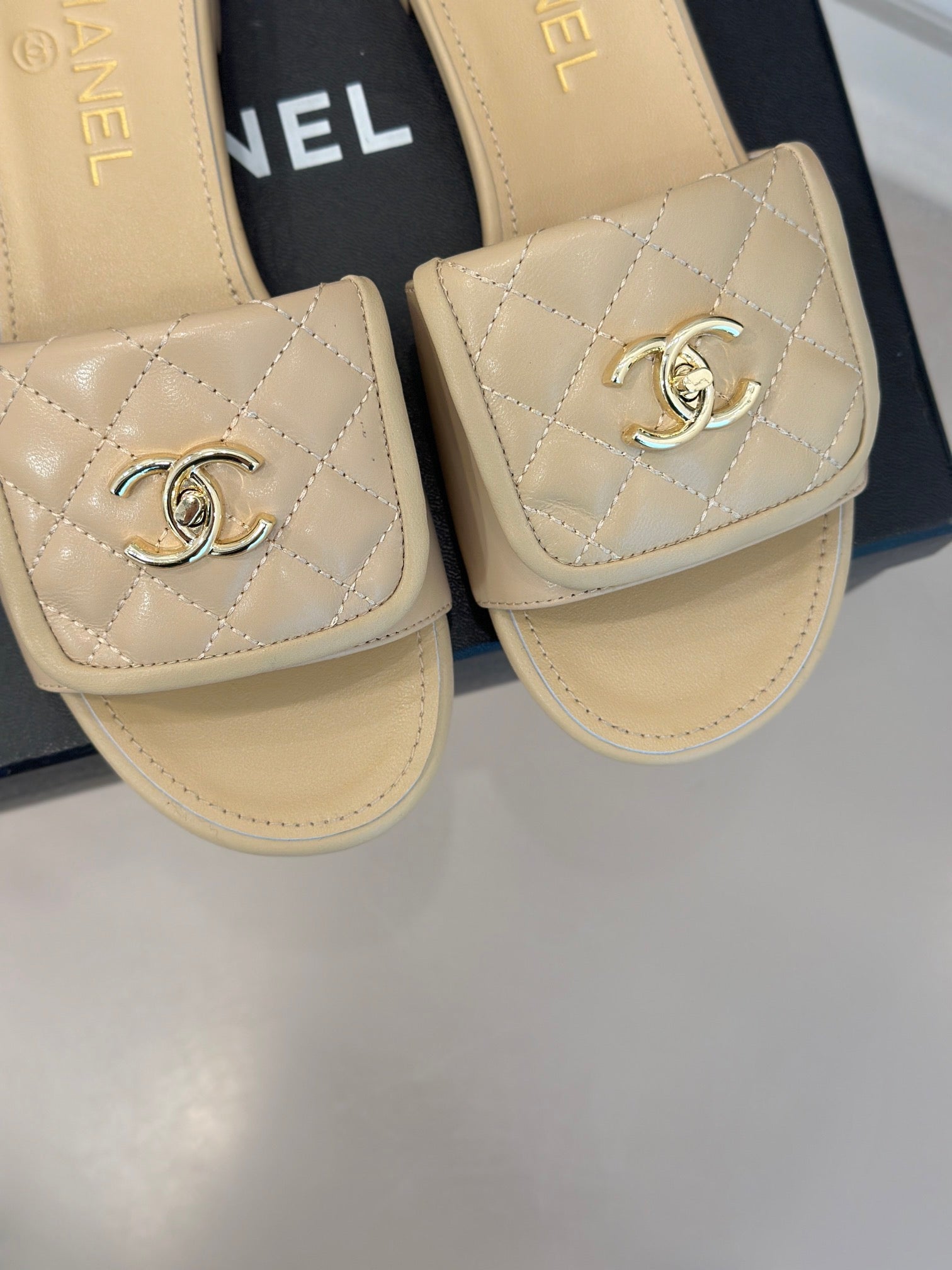 1RC254Z Popular Slippers