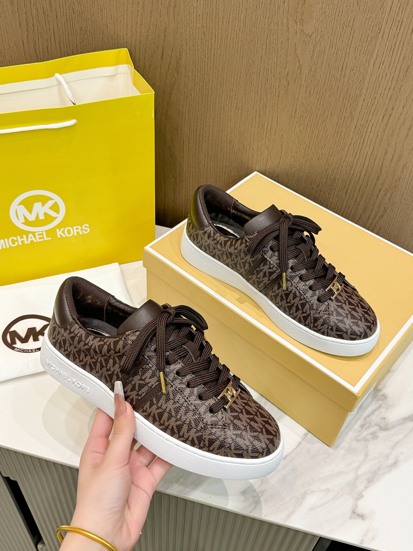 285ZA48Z Popular high-quality shoes