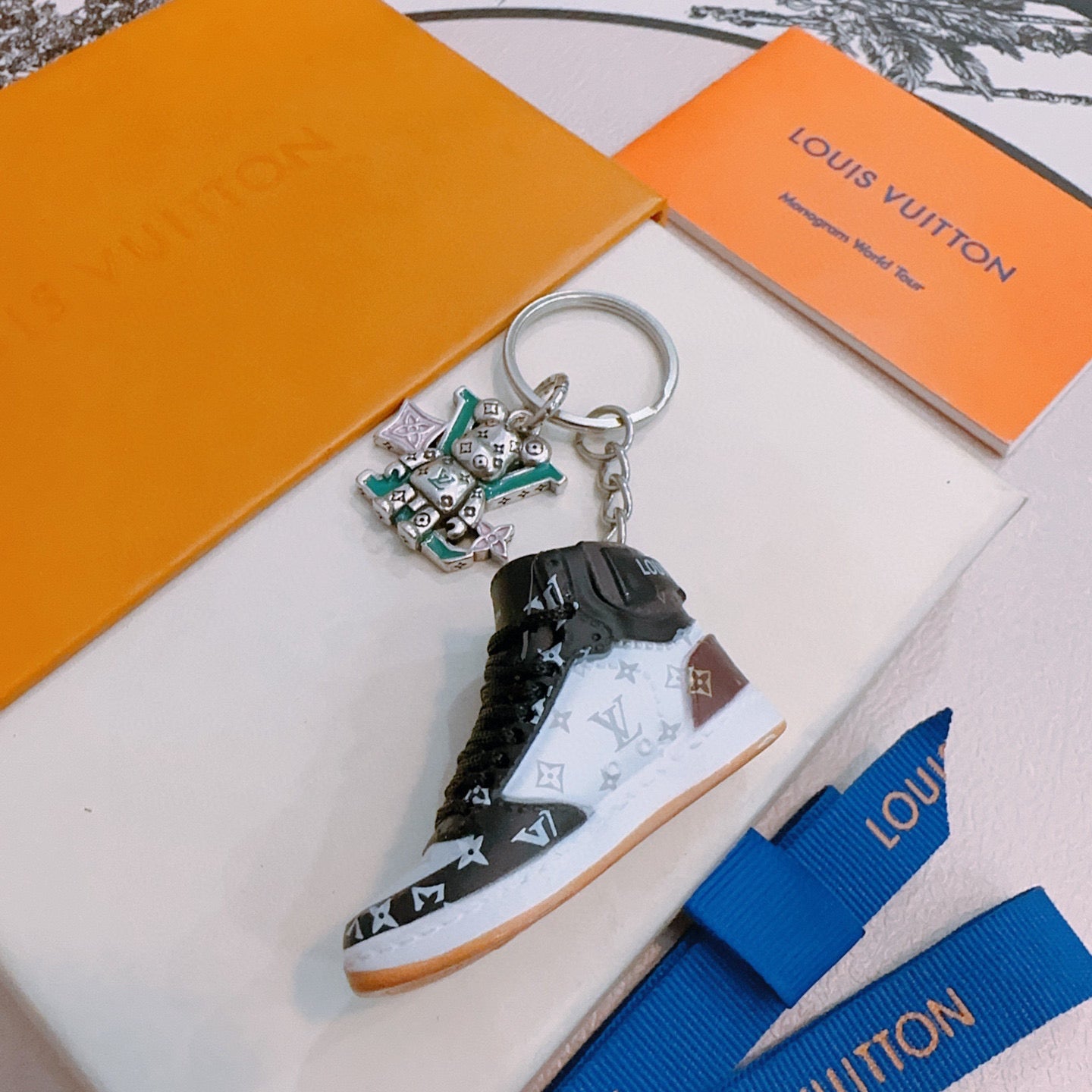 35ZE70A Popular bag 's charms accessories