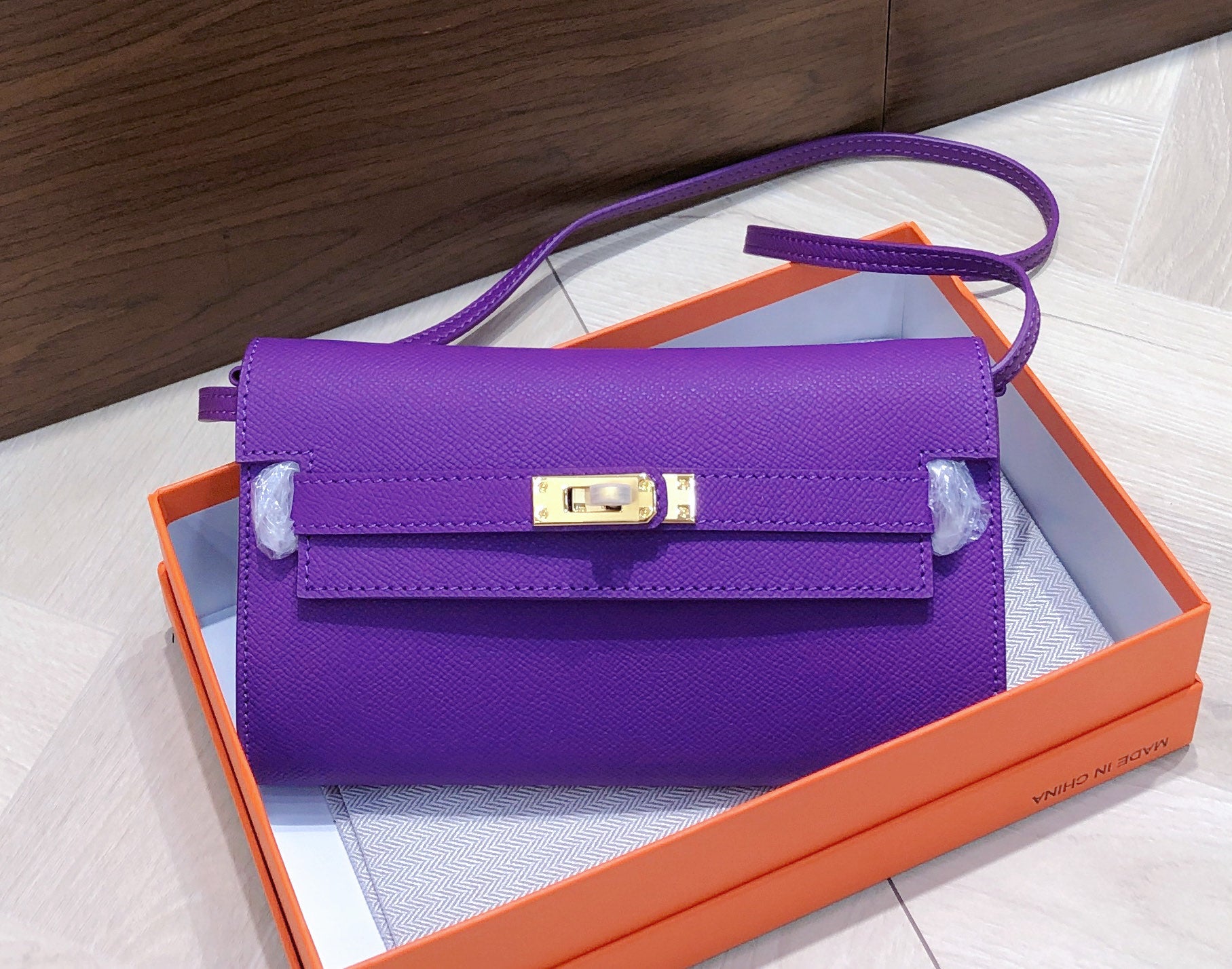 B1X66H11 Popular high-quality leather bag