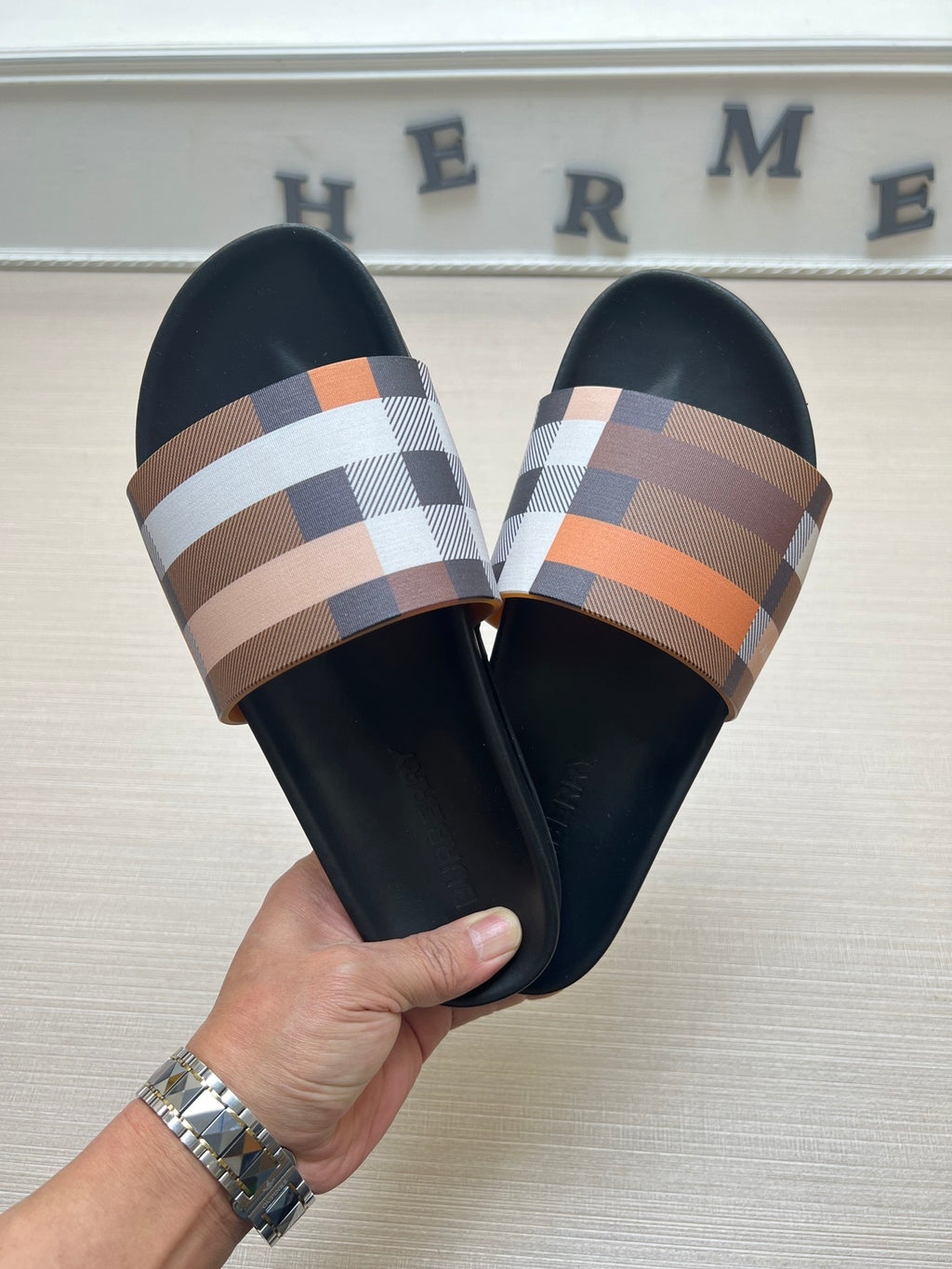54R119Z Popular slippers