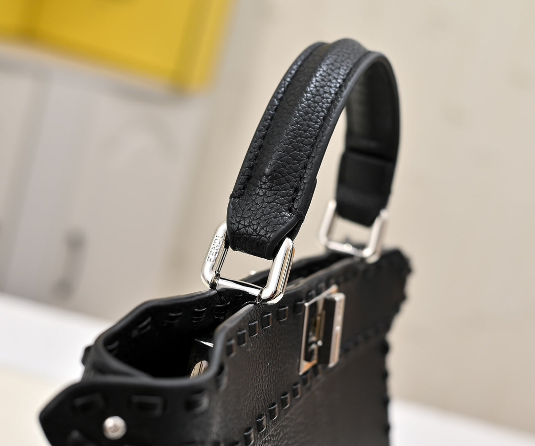 15RF136B Popular leather bag