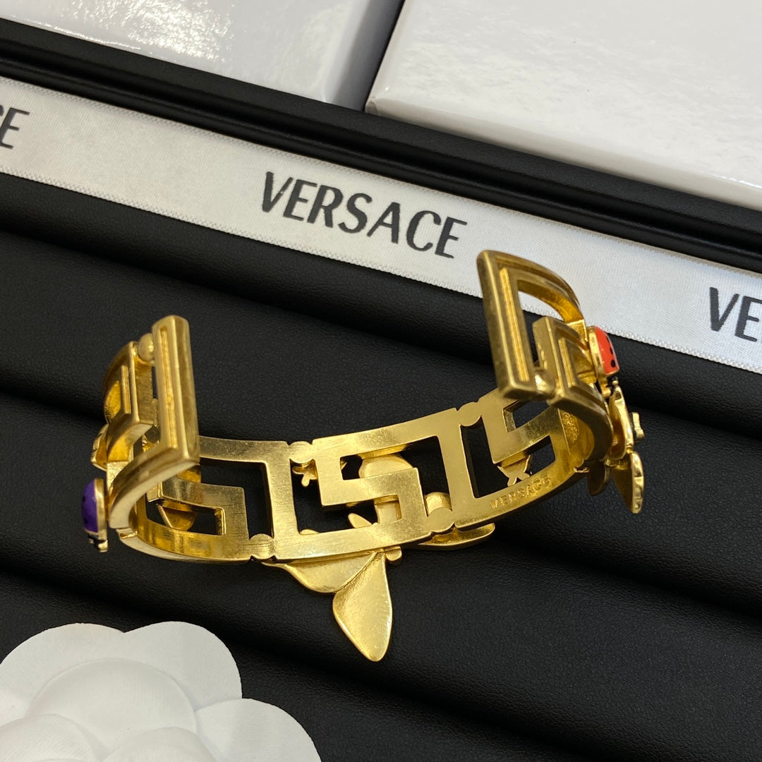 15QV65K  Popular Bracelets