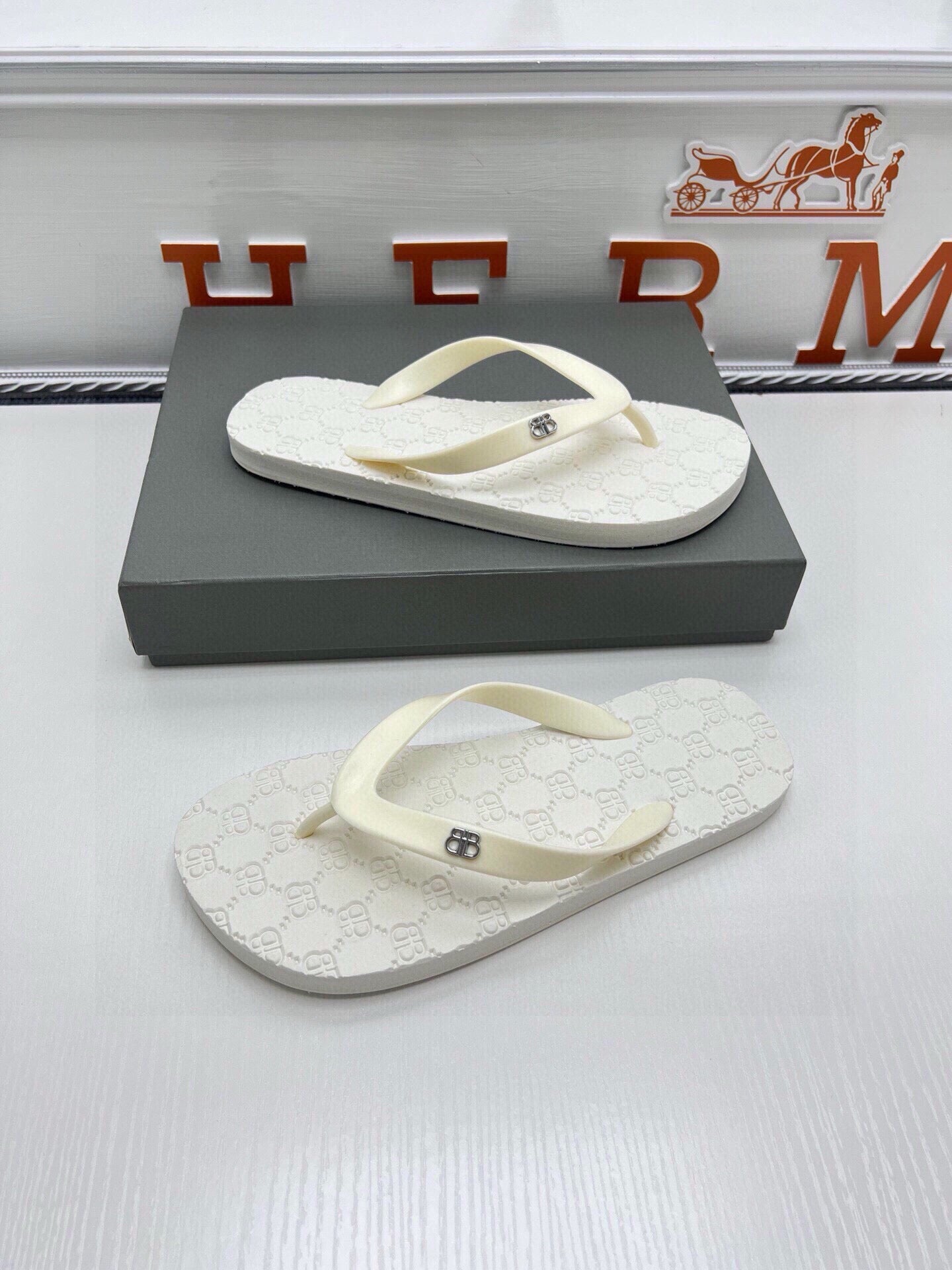 535ZJ297Z Popular Slippers