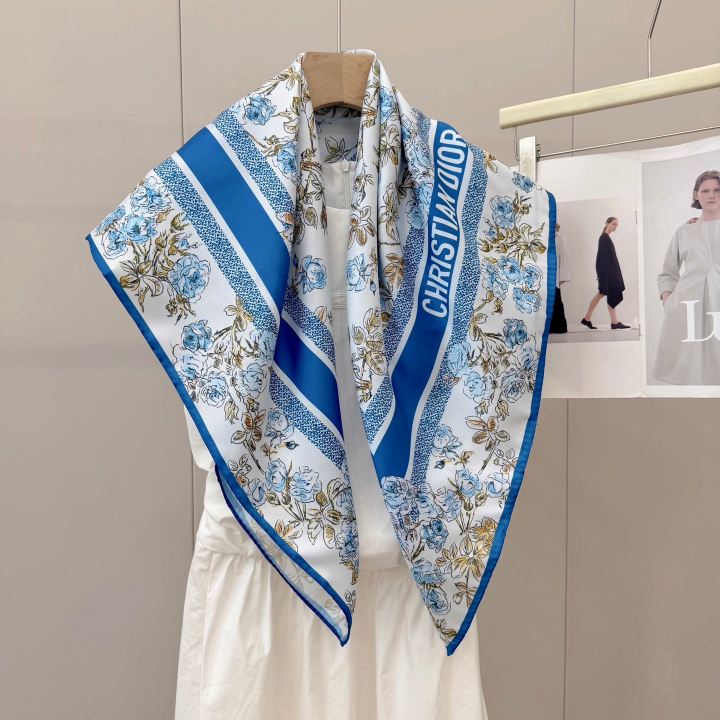 136ND17W Popular Silk Scarve