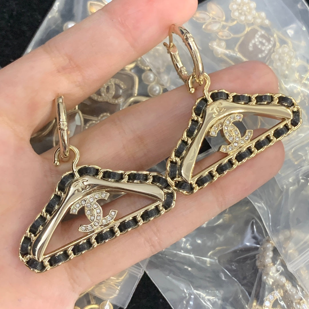 84C57E Popular Earrings