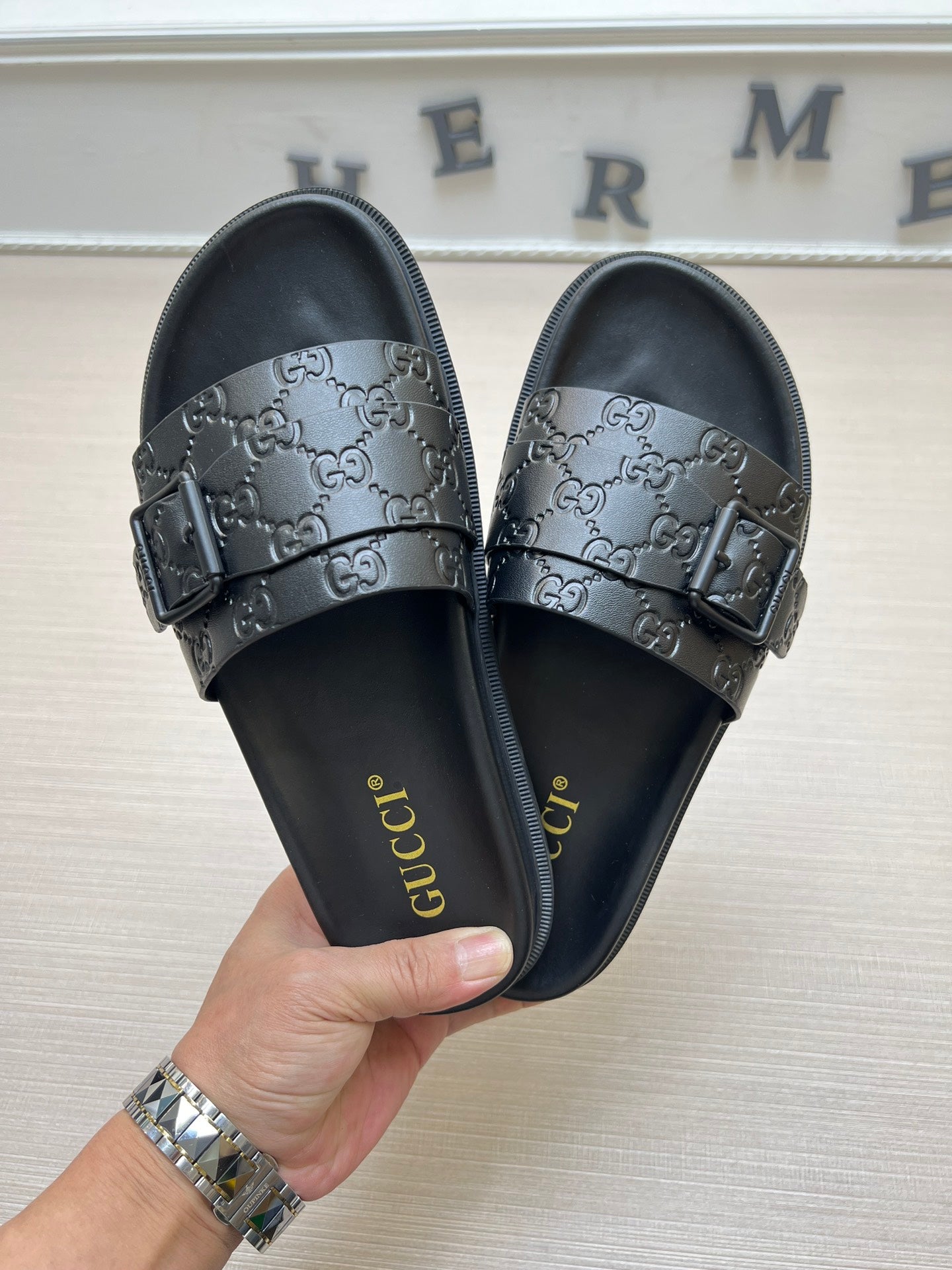 54B91Z Popular slippers