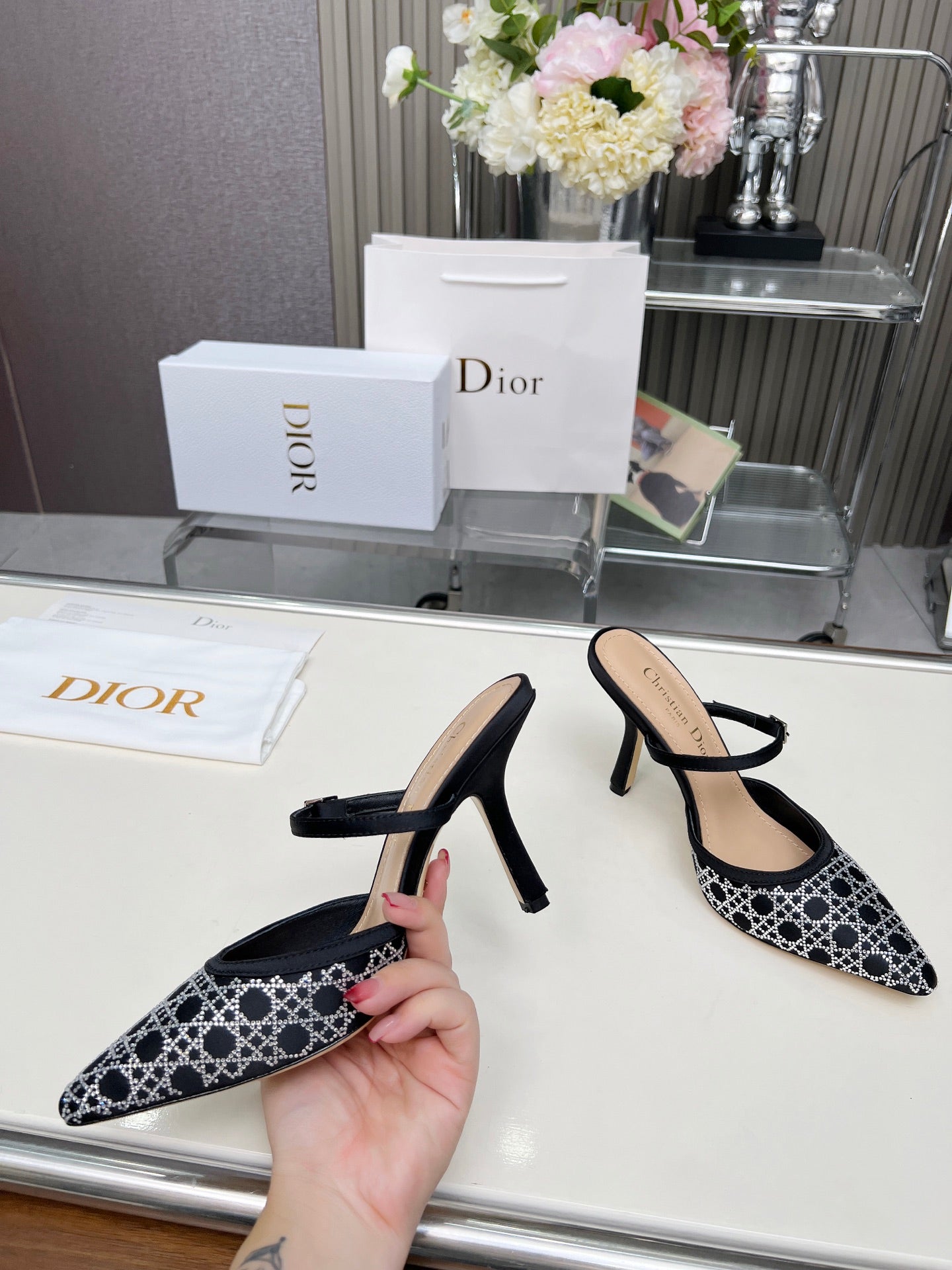 295QD117Z Popular high-quality leather  High heels