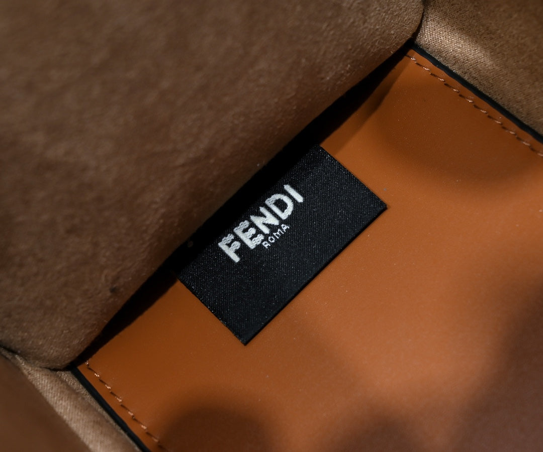 136PF101B Popular leather bag