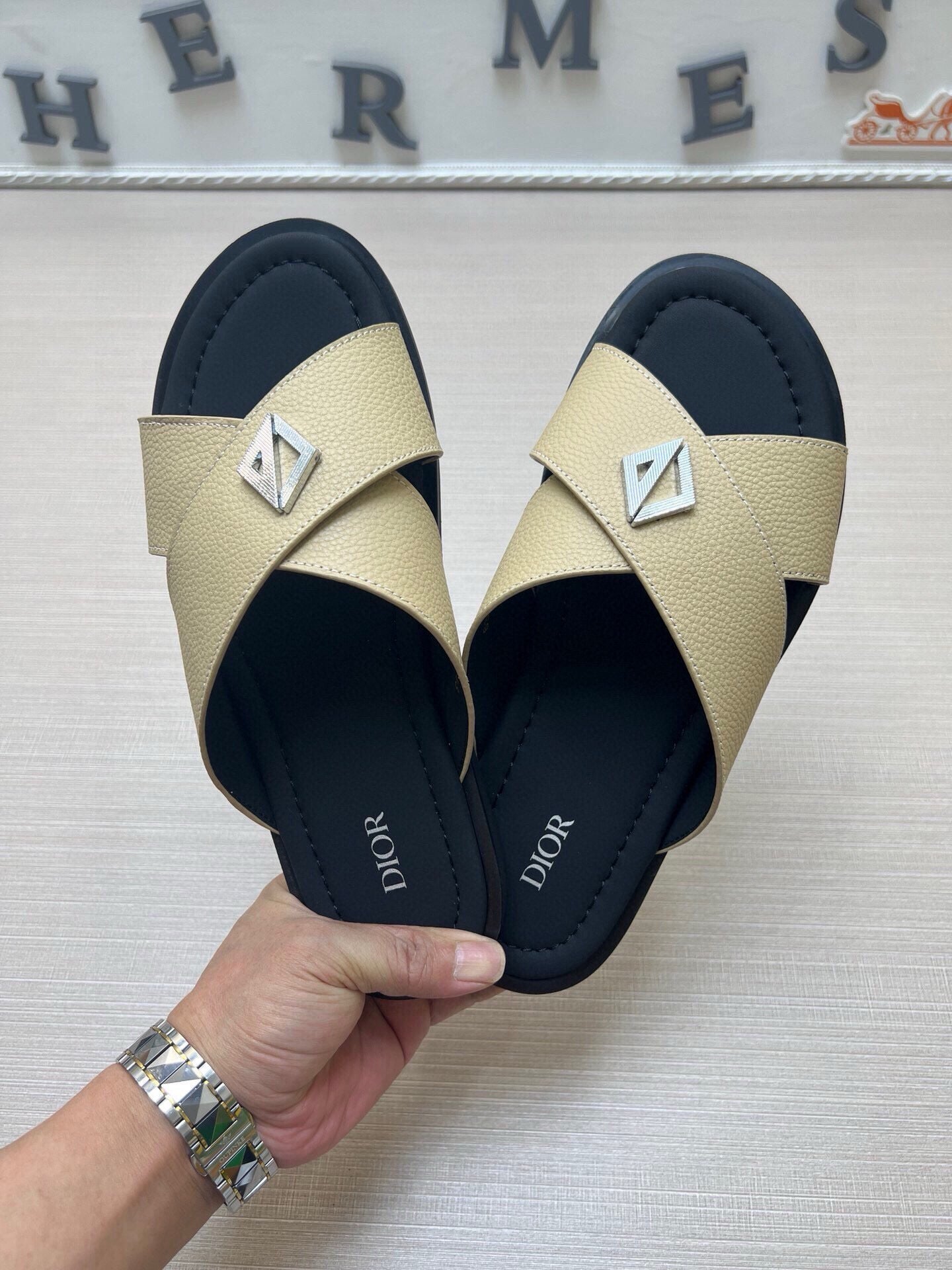 535ZD307Z Popular Slippers