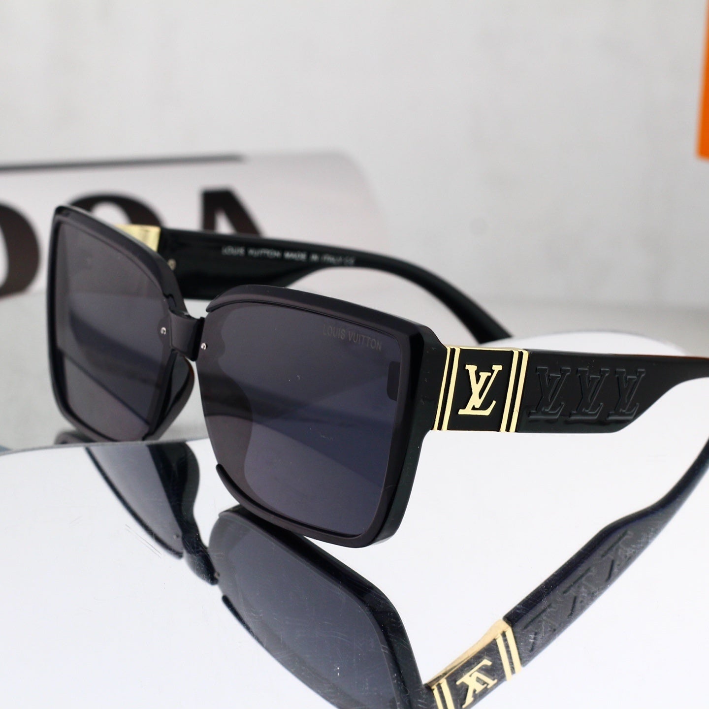 156PE10T Popular Sunglasses