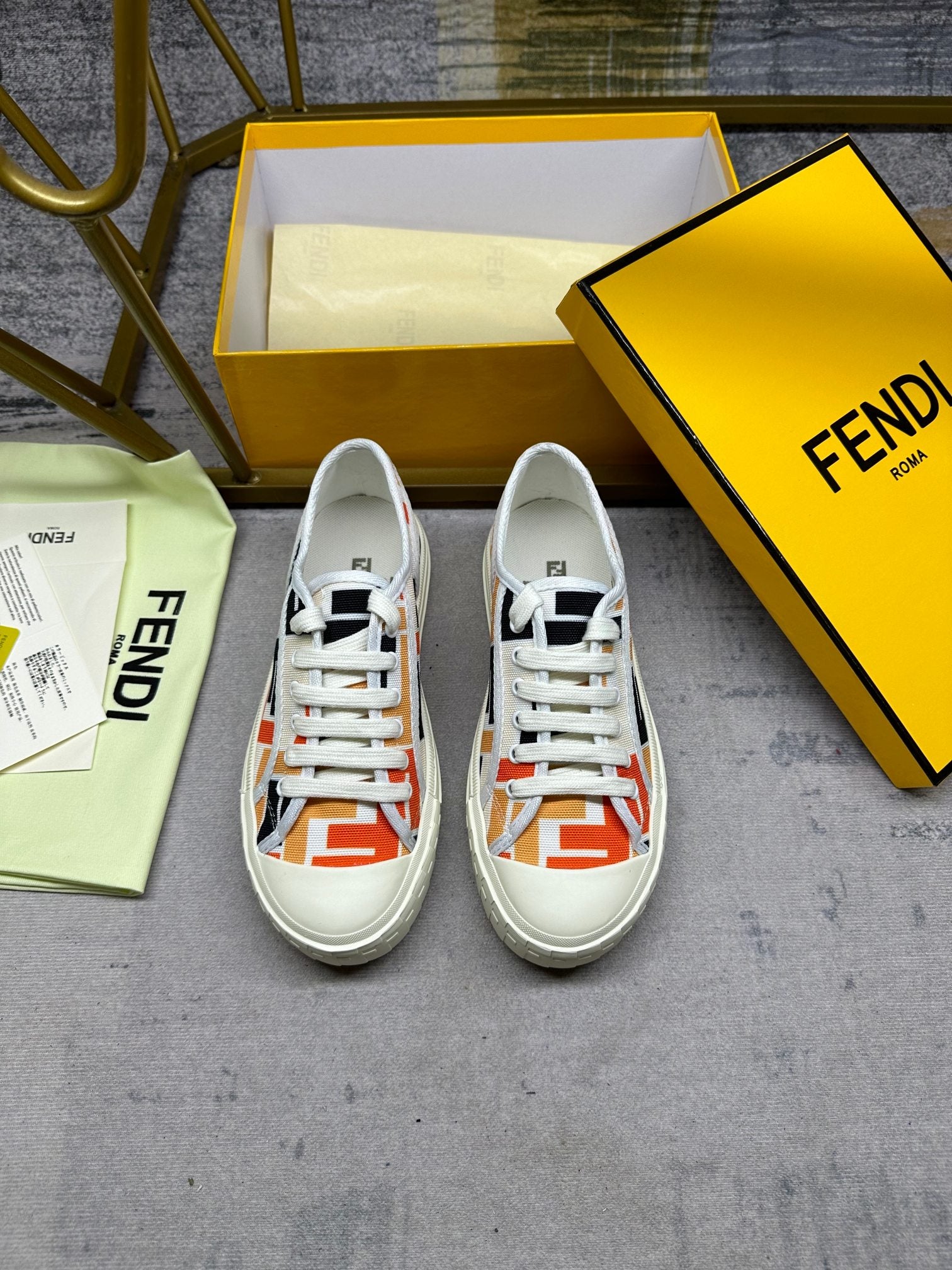 285RF1Z  Popular Canvas sneakers