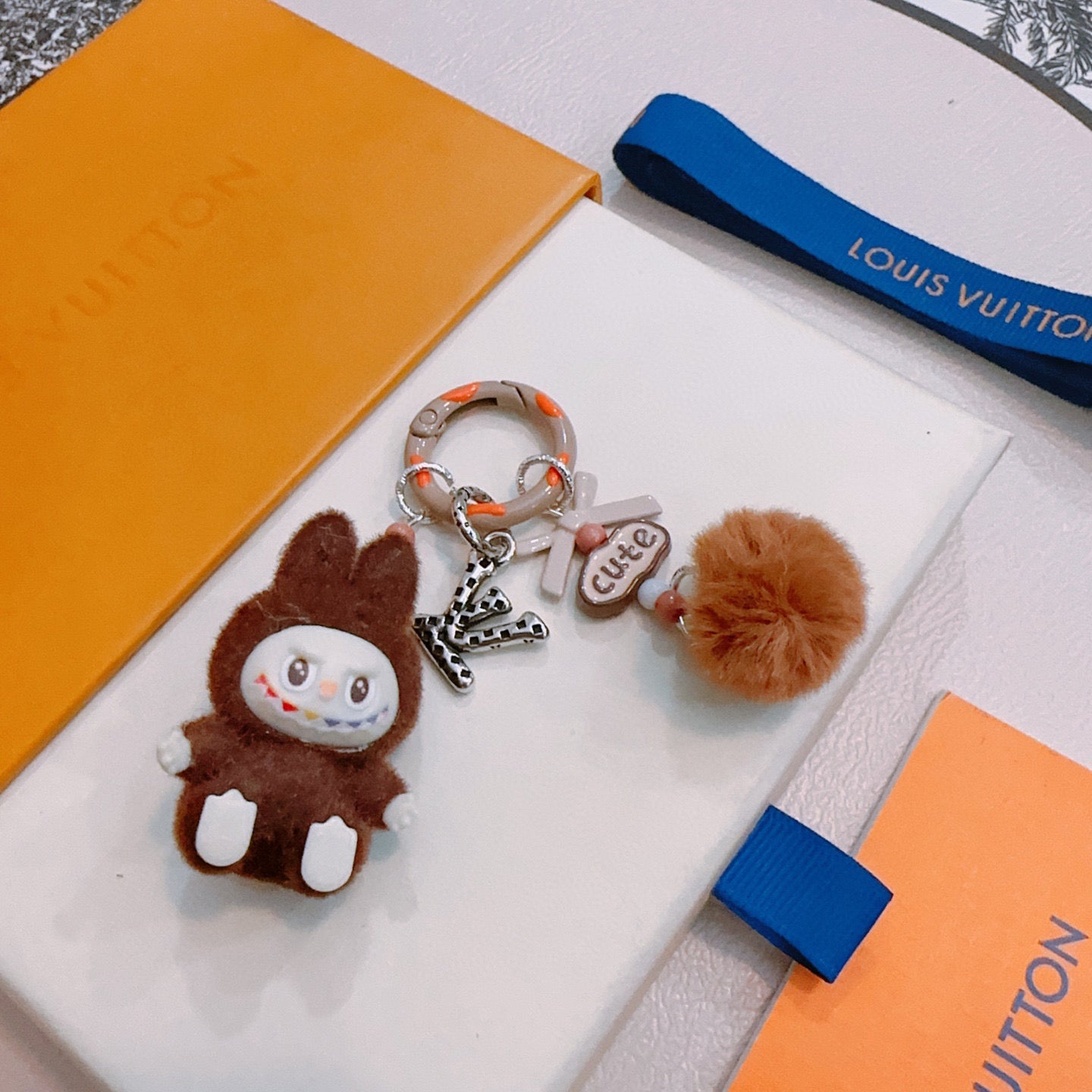 35ZE84A Popular bag 's charms accessories