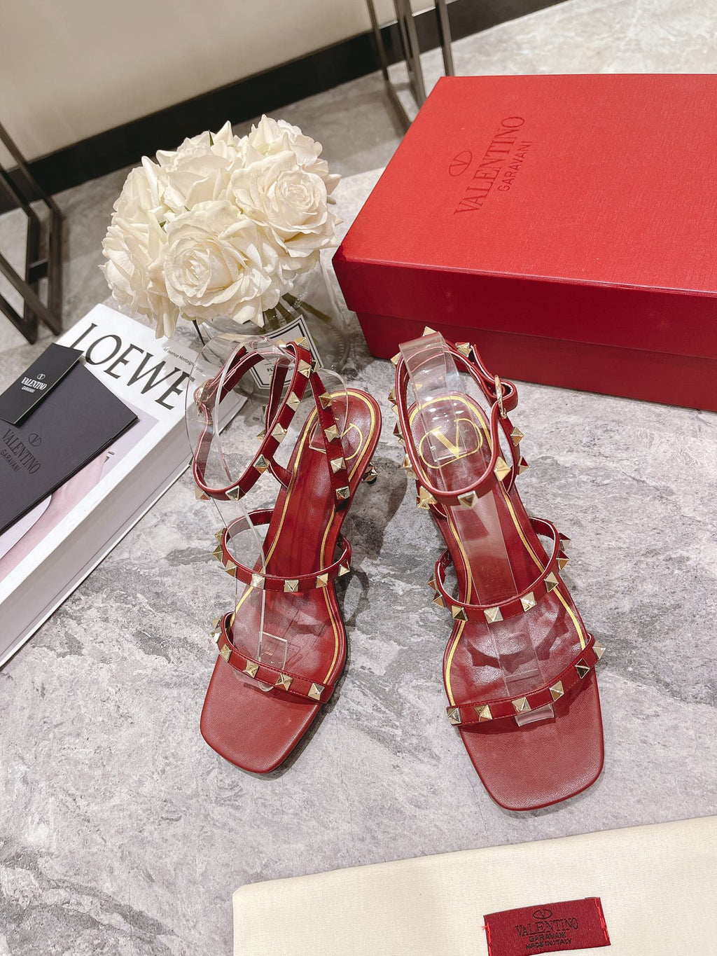 255QVL54Z Popular leather High heels