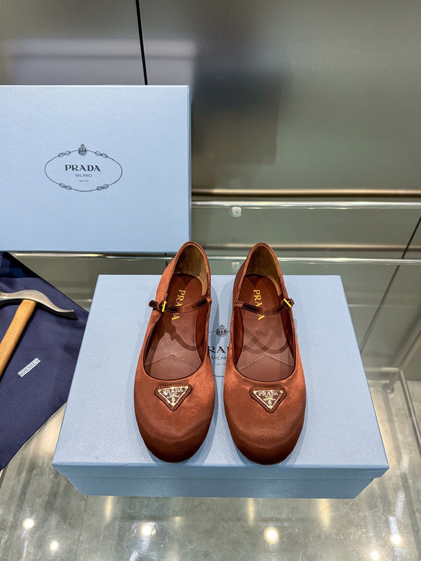 2105QP381Z Popular high-quality Shoes