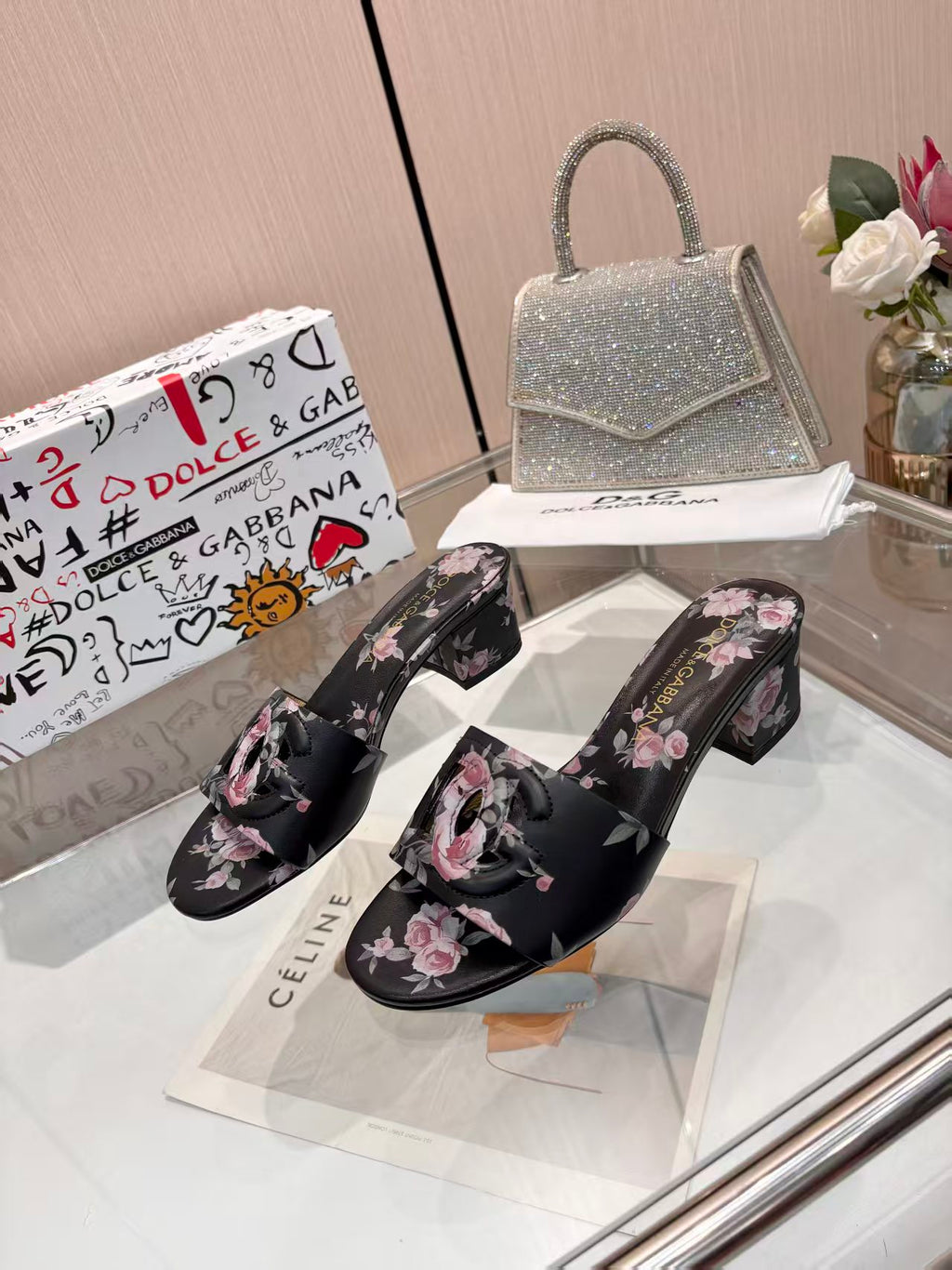 Z2X66A43 Popular high-quality leather slippers