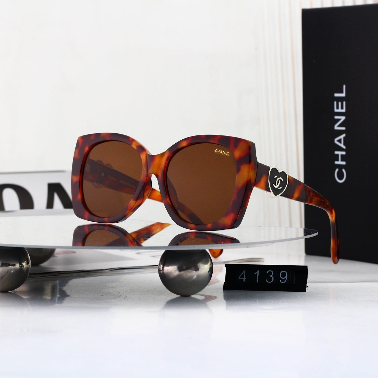 156PC42T Popular Sunglasses