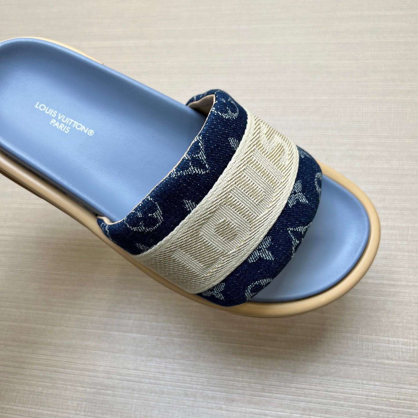 535ZE301Z Popular Slippers