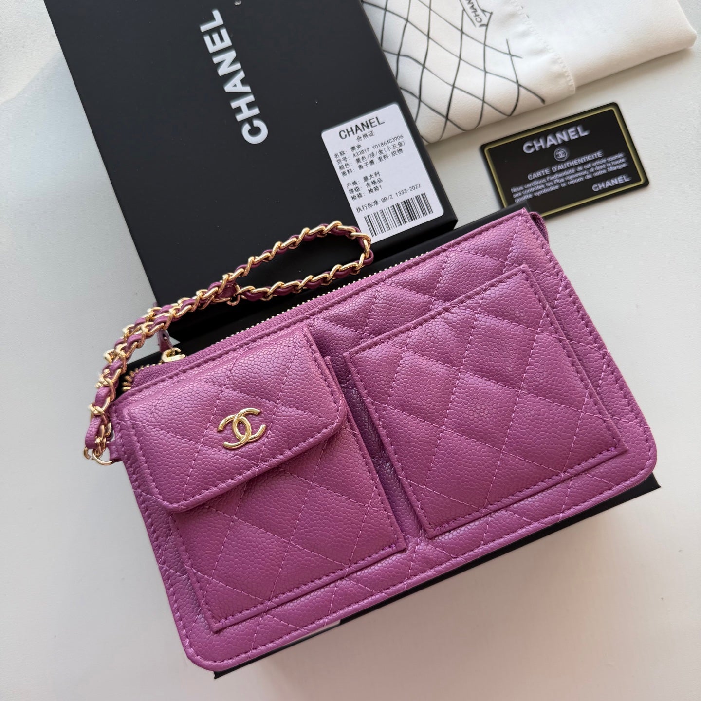146PC22B Popular leather bag