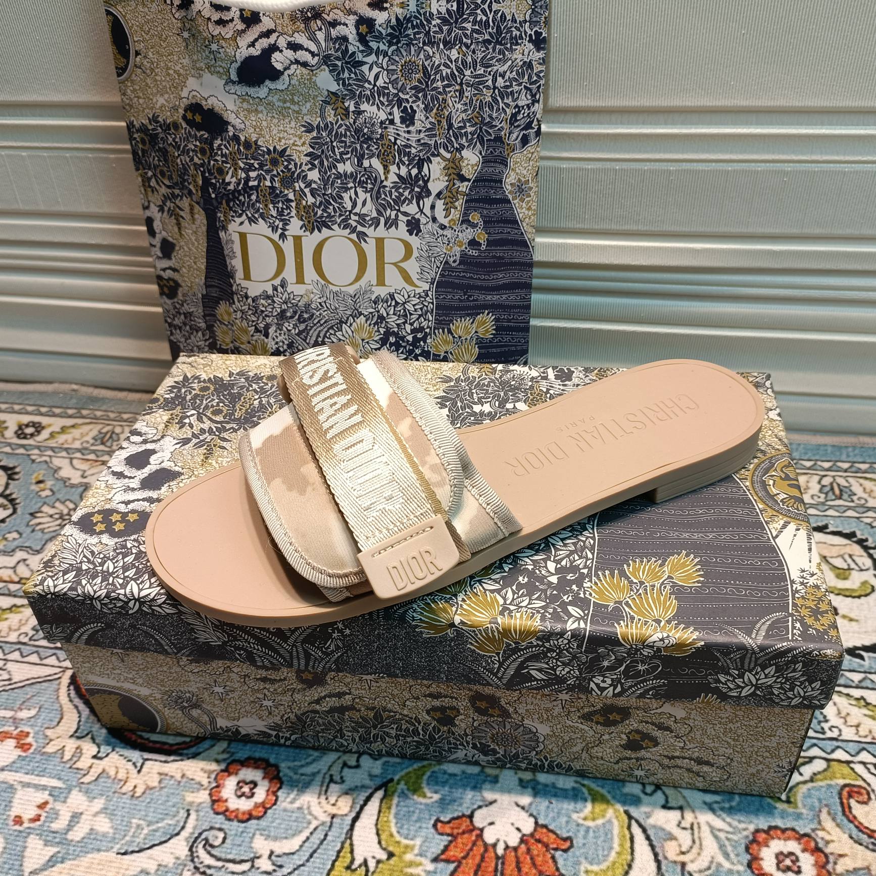 14D20Z Popular Slippers