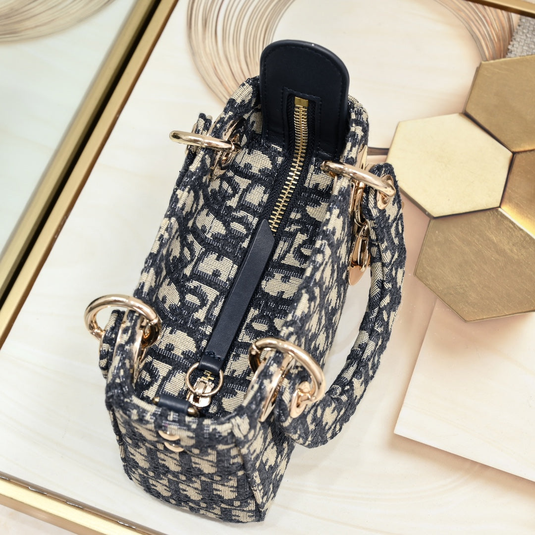1XD439B Popular   embroidery bag