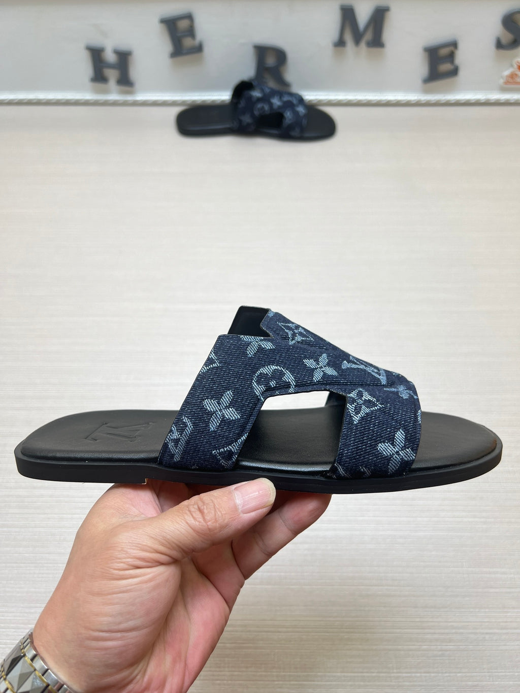 54E32Z Popular slippers