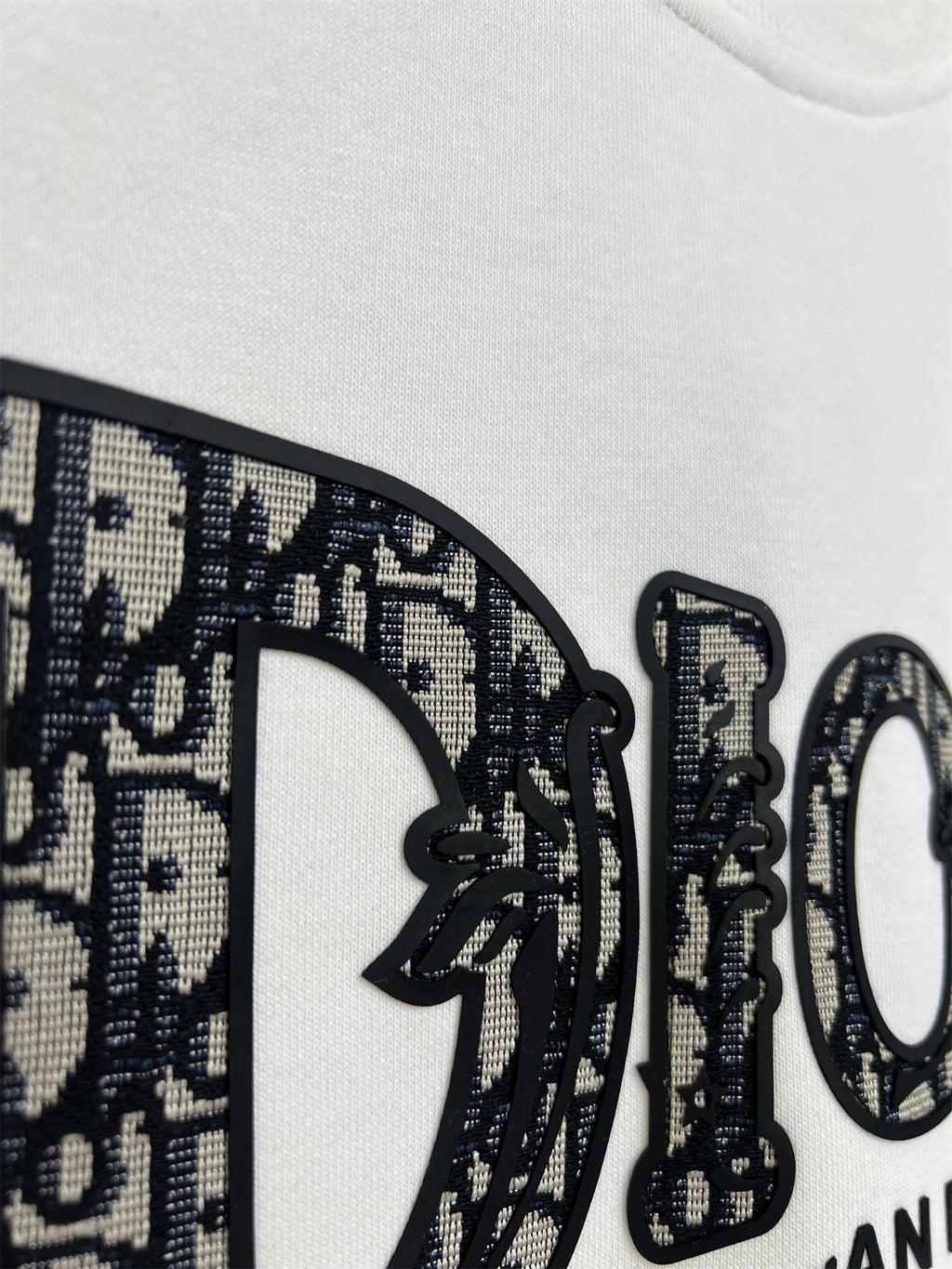 85ZD166U Popular Sweaters