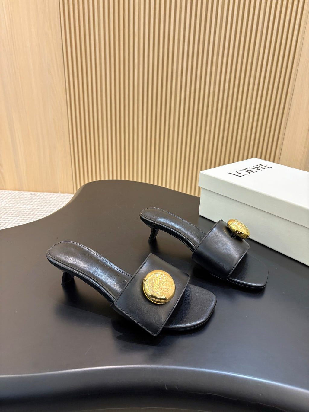 Z2X66V16 Popular high-quality leather Shoes
