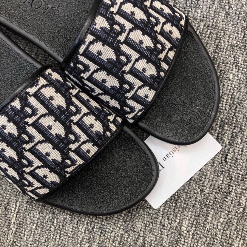 5LD215Z Popular Slippers