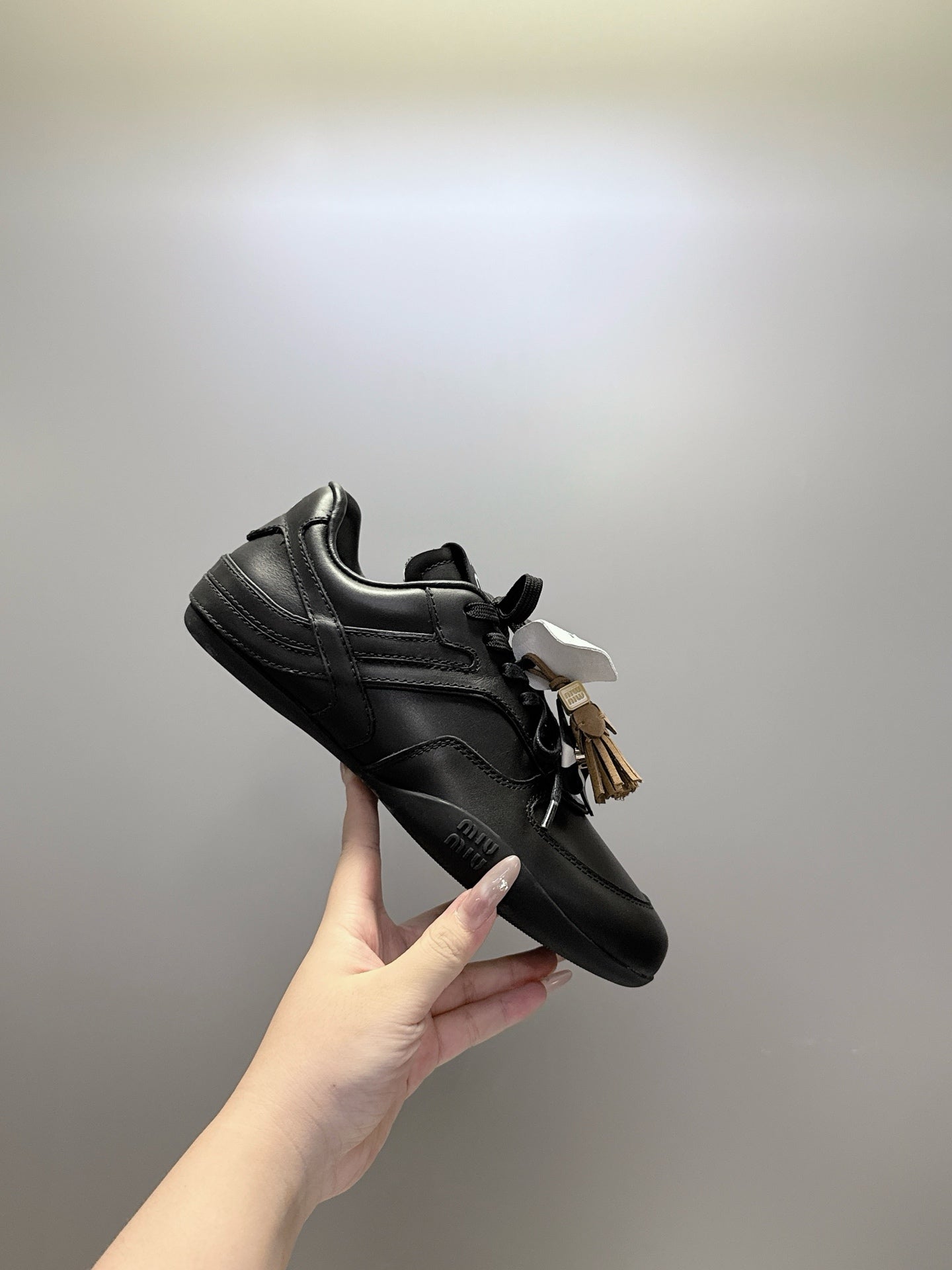 2105QA261Z Popular high-quality Shoes