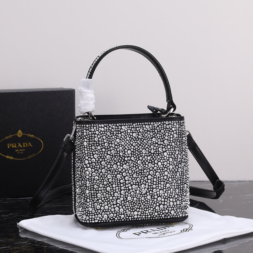 2XPD265B Popular    leather bag 