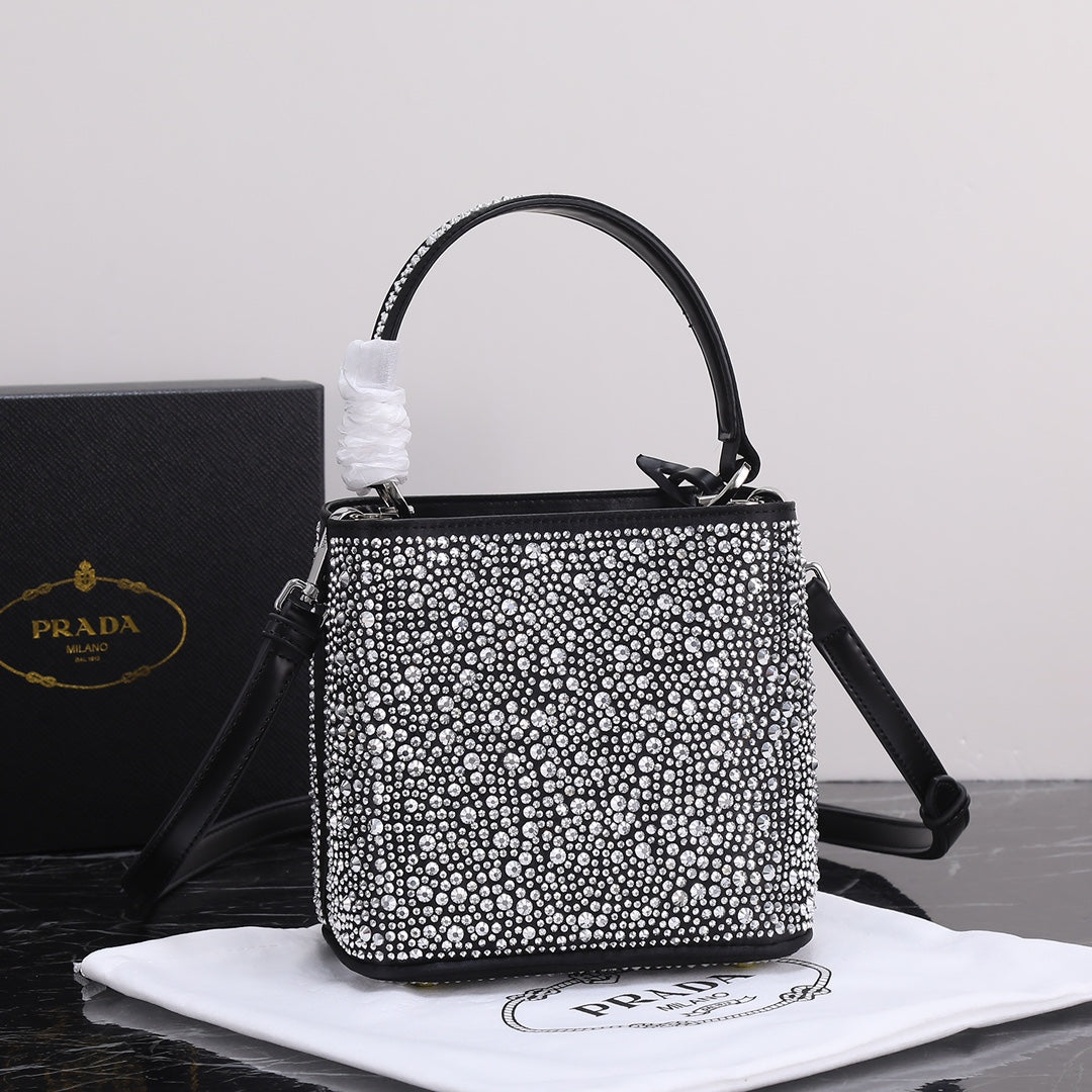 2XPD265B Popular    leather bag 