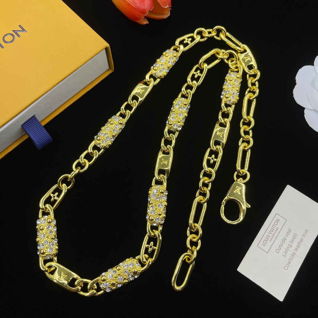 15QE127X Popular Necklace