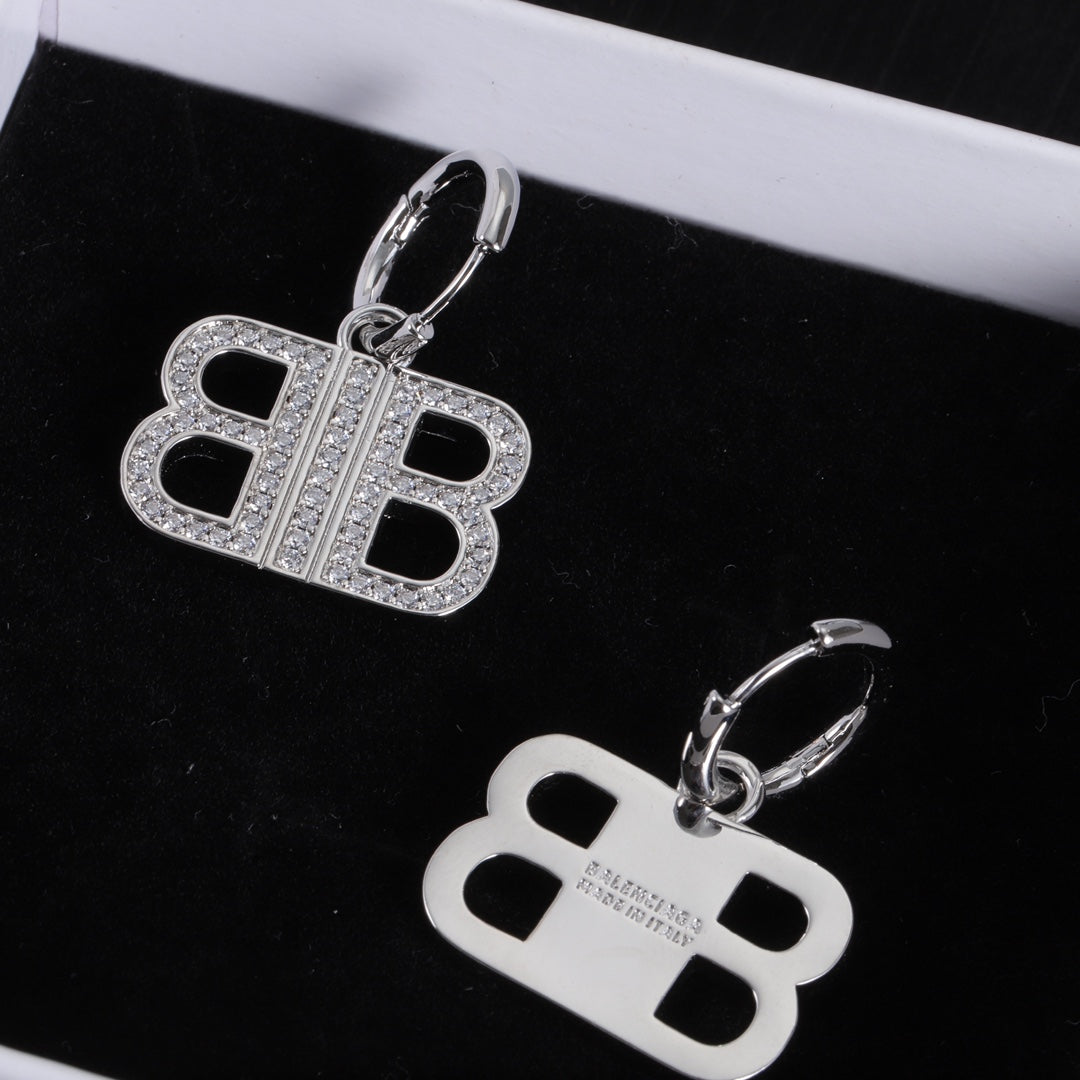 14J131E Popular Earrings