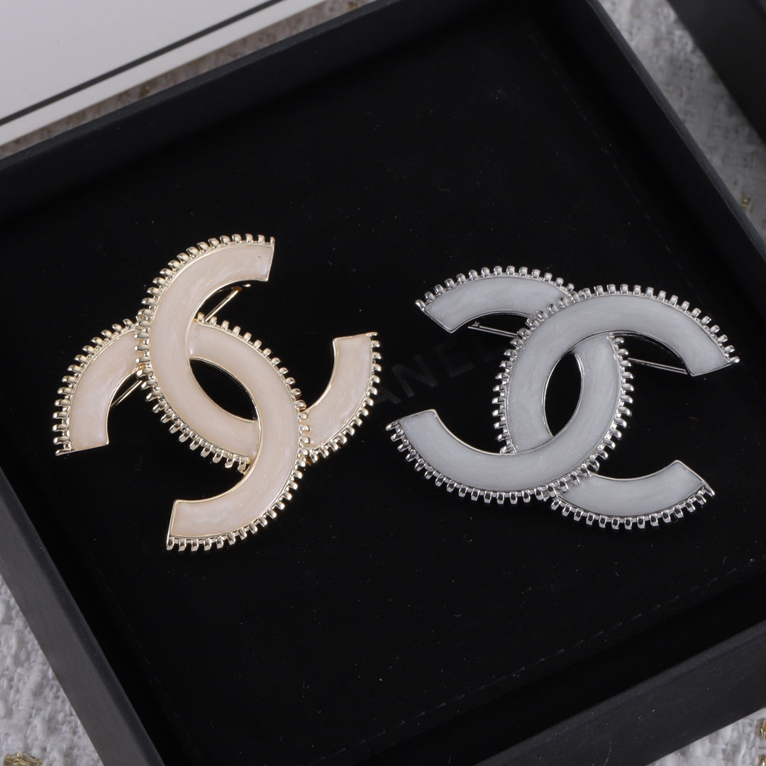 14C781X   Popular Brooch